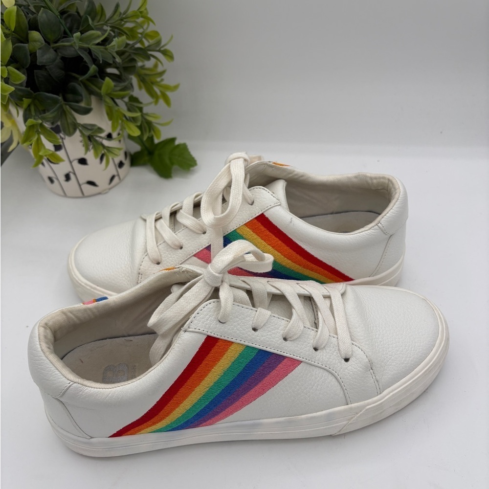 Gianni Bini White Sneakers with Rainbow Stripes